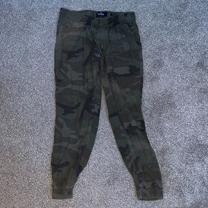 High waisted jogger, camo, large, hollister
